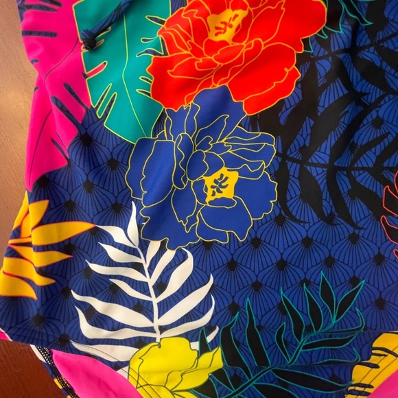 NWOT La Vie en Rose One Piece bathing suit Medium - Picture 3 of 7